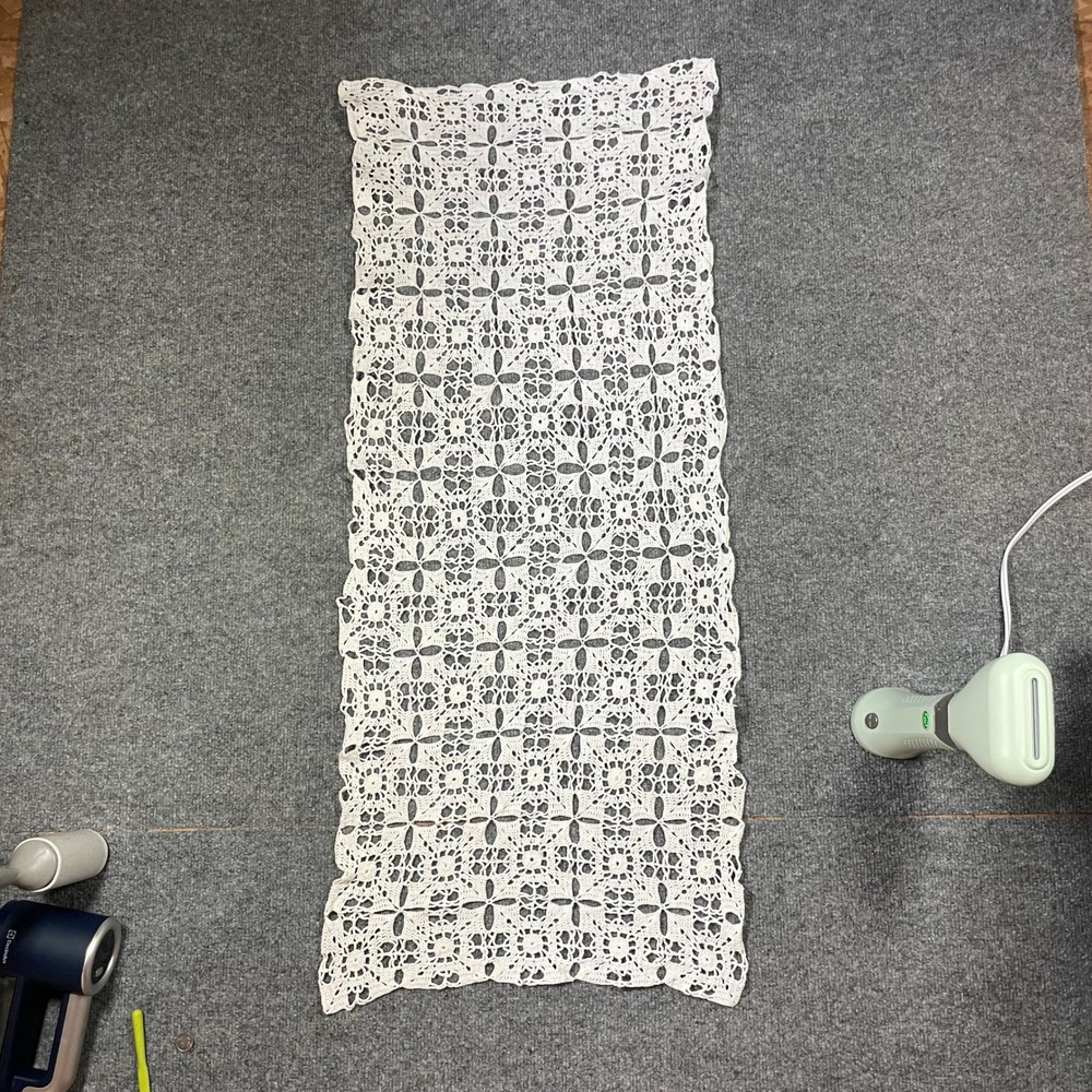 Handmade Vintage Table Runner 40x17 White Crochet Floral Lace Medallion Doily